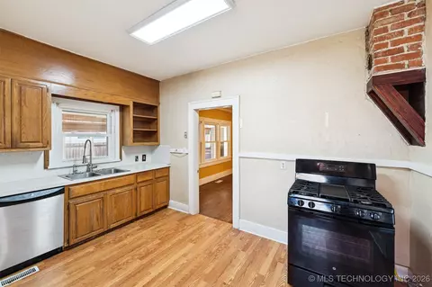 Kitchen - 1109 E 9th St, Okmulgee, OK 74447 photo 2 of 2