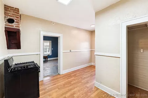 Entry Way - 1109 E 9th St, Okmulgee, OK 74447 photo 1 of 1