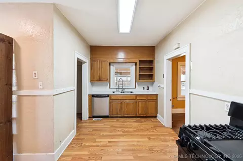 Kitchen - 1109 E 9th St, Okmulgee, OK 74447 photo 1 of 2