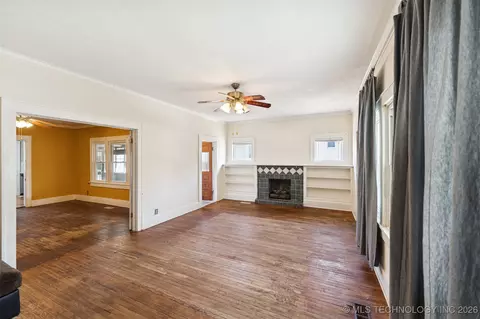 Living - 1109 E 9th St, Okmulgee, OK 74447 photo 3 of 5