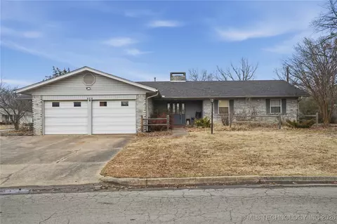 701 E Lucy Ave, Sallisaw, OK 74955