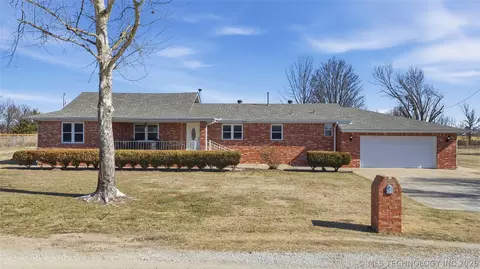 14860 N 253rd St, Okmulgee, OK 74447