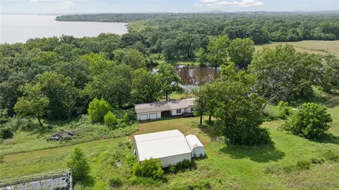 104500 S 4095 Rd, Henryetta, OK 74437