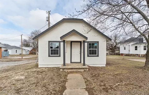 404 W Sequoyah Ave, Vinita, OK 74301