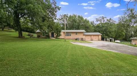 17995 S 4160 Rd, Claremore, OK 74017