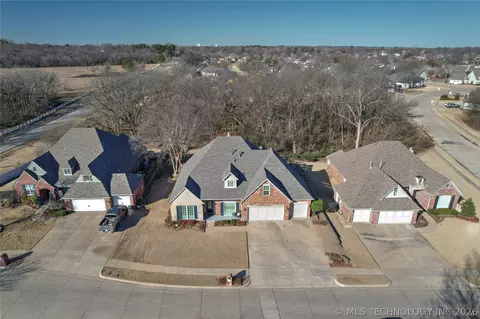 View/Area - 604 S 71st St, Broken Arrow, OK 74014 photo 1 of 7