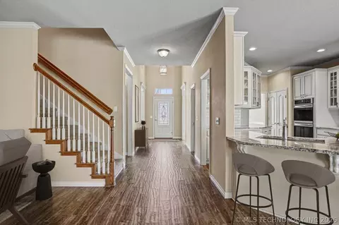 Entry Way - 604 S 71st St, Broken Arrow, OK 74014 photo 2 of 3