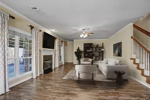 Living - 604 S 71st St, Broken Arrow, OK 74014 photo 2 of 3