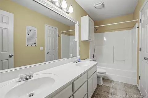 Bath - 604 S 71st St, Broken Arrow, OK 74014 photo 6 of 6