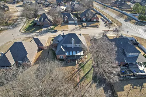 View/Area - 604 S 71st St, Broken Arrow, OK 74014 photo 3 of 7
