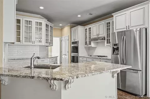Kitchen - 604 S 71st St, Broken Arrow, OK 74014 photo 1 of 4