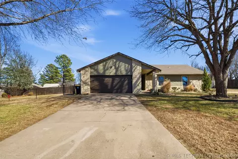 15519 S 298th East Ave, Coweta, OK 74429