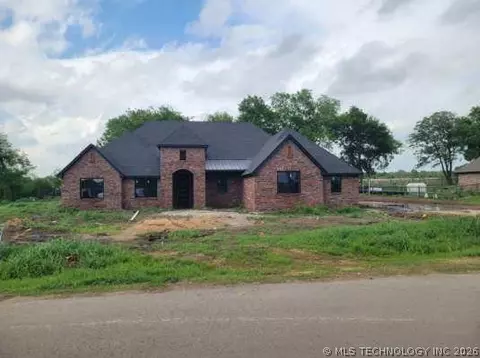 5225 E Norwood St, Claremore, OK 74019