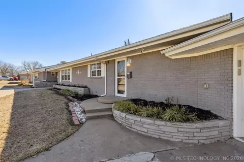 1107 E 8th St, Cushing, OK 74023 photo 5
