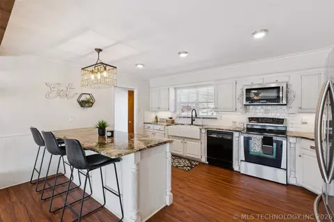 1107 E 8th St, Cushing, OK 74023 photo 17