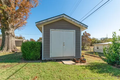 1107 E 8th St, Cushing, OK 74023 photo 52