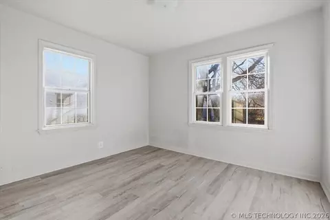 6710 E Independence Pl, Tulsa, OK 74115 photo 9