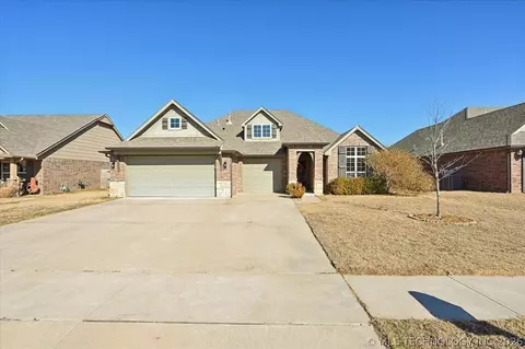 1543 E 137th Pl, Glenpool, OK 74033 photo 3
