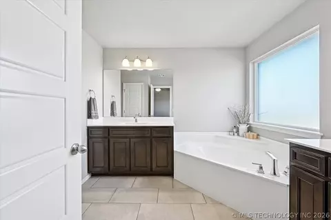 1543 E 137th Pl, Glenpool, OK 74033 photo 31