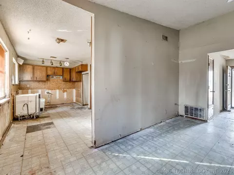 18124 E 4th St, Tulsa, OK 74108 photo 11