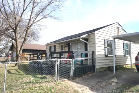 205 Washington St, Henryetta, OK 74437