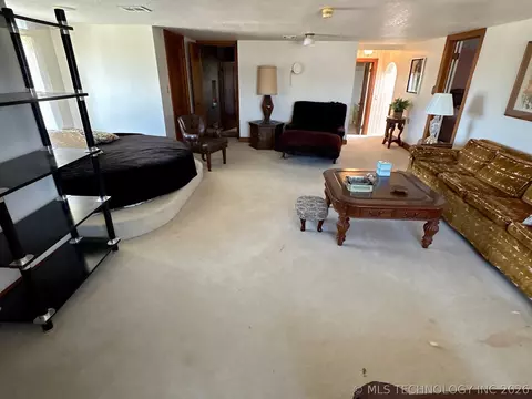 Bedroom - 1007 S Wilson Ave, Cushing, OK 74023 photo 8 of 10