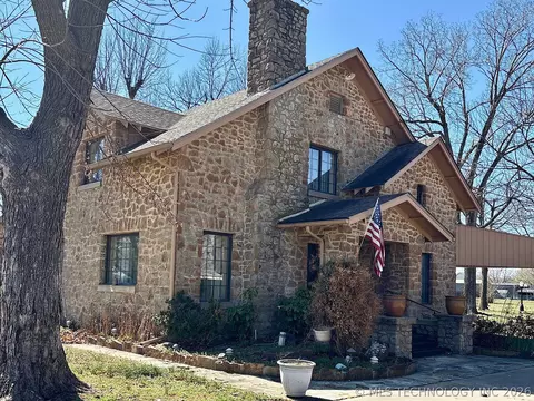 Exterior - 1007 S Wilson Ave, Cushing, OK 74023 photo 7 of 28