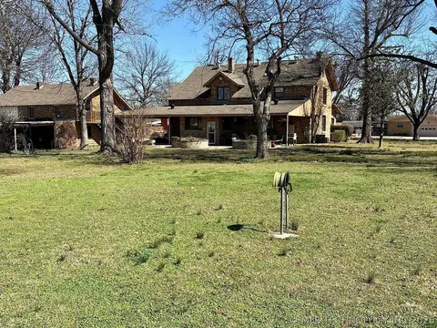 Exterior - 1007 S Wilson Ave, Cushing, OK 74023 photo 23 of 28