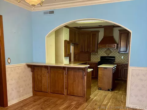 Kitchen - 1007 S Wilson Ave, Cushing, OK 74023 photo 1 of 9