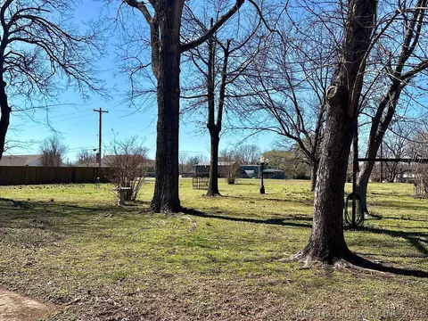 Exterior - 1007 S Wilson Ave, Cushing, OK 74023 photo 20 of 28