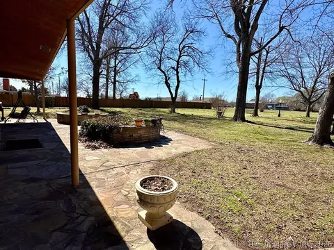Exterior - 1007 S Wilson Ave, Cushing, OK 74023 photo 19 of 28