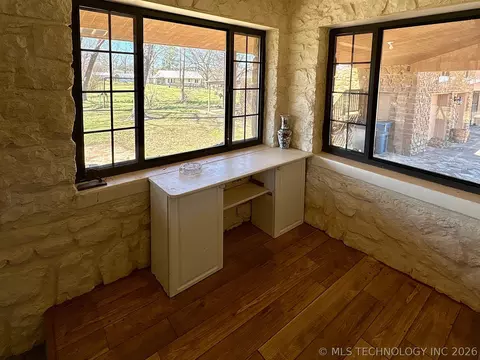 Exterior - 1007 S Wilson Ave, Cushing, OK 74023 photo 27 of 28