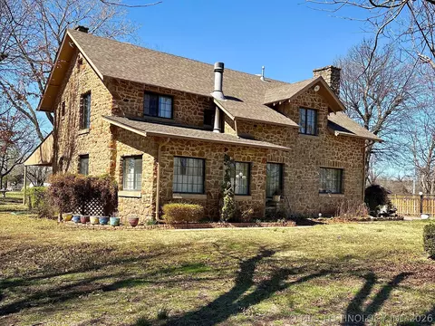 Exterior - 1007 S Wilson Ave, Cushing, OK 74023 photo 6 of 28