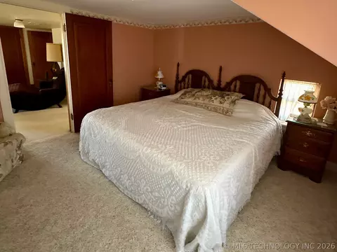 Bedroom - 1007 S Wilson Ave, Cushing, OK 74023 photo 5 of 10