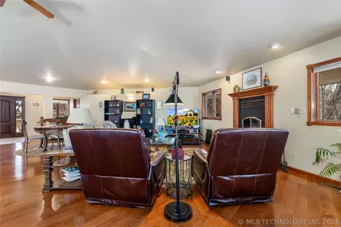 Living - 449 Private Road 065 Rd, Eucha, OK 74342 photo 3 of 3