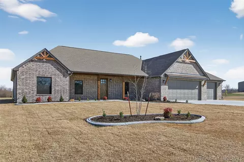 3077 S 4322 Rd, Pryor, OK 74361