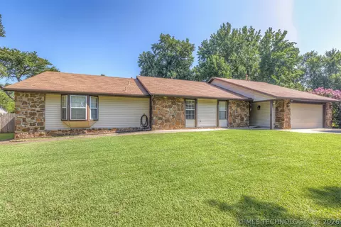 12811 E 133rd St, Broken Arrow, OK 74011
