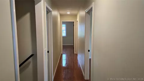 Entry Way - 411 S 3rd, Eufaula, OK 74432 photo 2 of 3