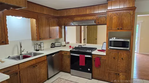 Kitchen - 411 S 3rd, Eufaula, OK 74432 photo 2 of 2
