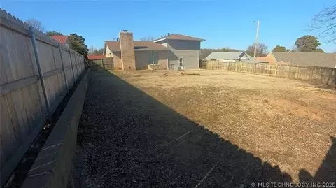 Exterior - 411 S 3rd, Eufaula, OK 74432 photo 7 of 8
