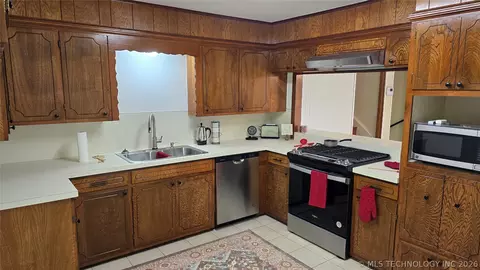Kitchen - 411 S 3rd, Eufaula, OK 74432 photo 1 of 2