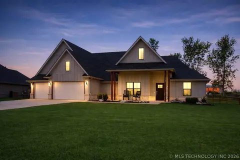 2429 W Union St, Collinsville, OK 74021