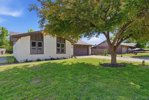 21908 W 11th St, Sand Springs, OK 74063