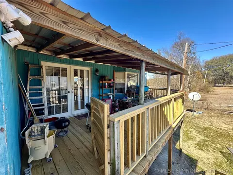 Exterior - 5924 Kickapoo Ave, Kingston, OK 73439 photo 7 of 9