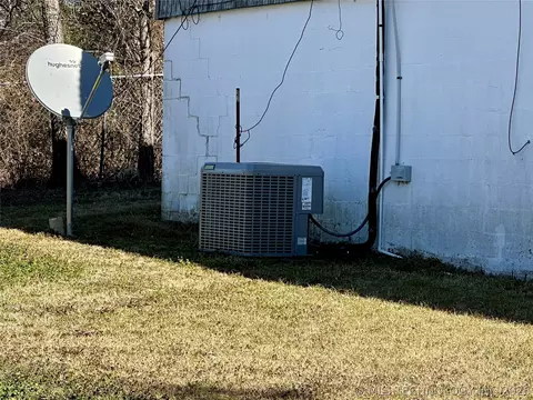 Exterior - 5924 Kickapoo Ave, Kingston, OK 73439 photo 9 of 9