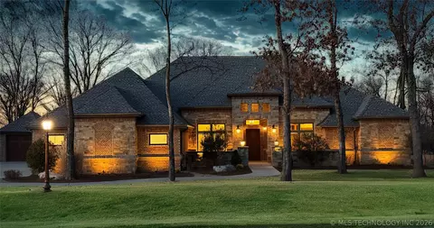 17743 E Red Hawk Rd, Owasso, OK 74055