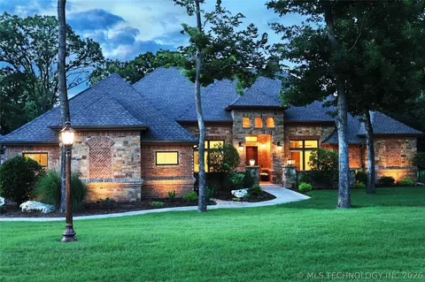 17743 E Red Hawk Rd, Owasso, OK 74055