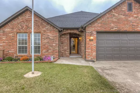 27644 E 113th St, Coweta, OK 74429