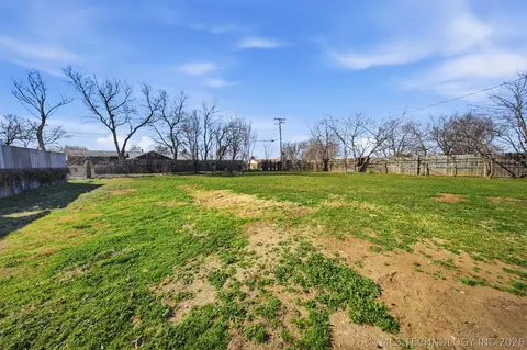 1501 E Moses St, Cushing, OK 74023 photo 5