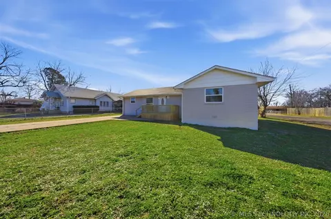 1501 E Moses St, Cushing, OK 74023 photo 2